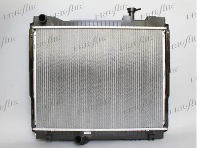 Radiador, refrigeración del motor Nissan CABSTAR
